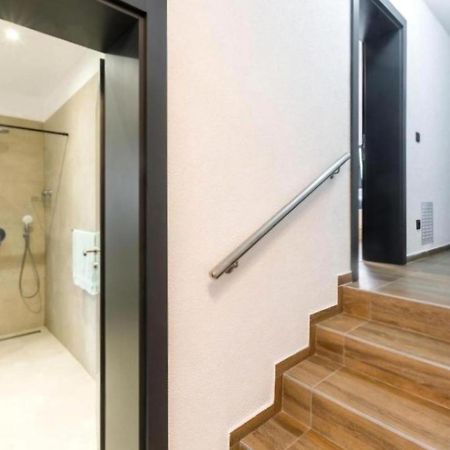 Betty Apartments Borik - Whole Ground Floor Rovinj Buitenkant foto