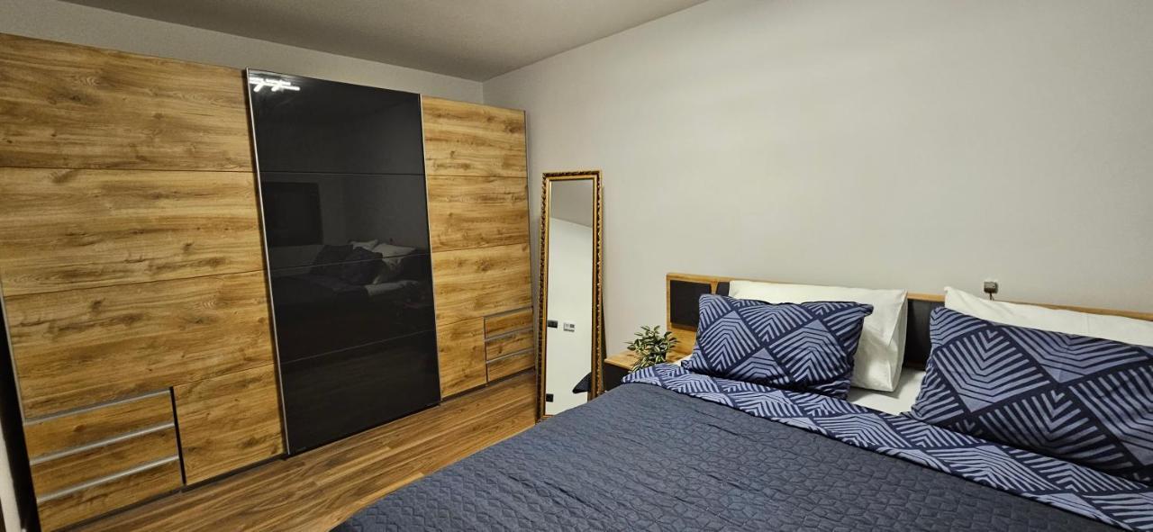 Betty Apartments Borik - Whole Ground Floor Rovinj Buitenkant foto